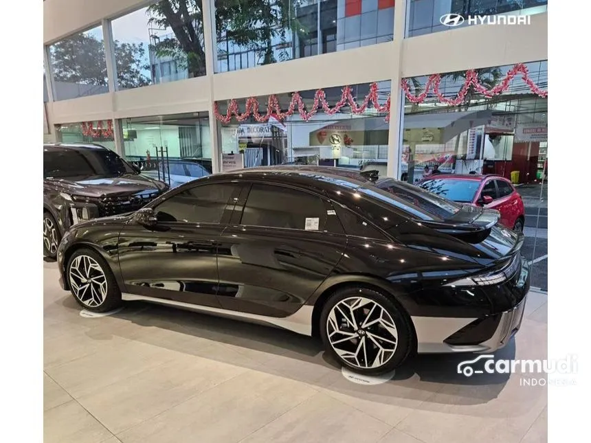 2023 Hyundai IONIQ 6 Signature Long Range Sedan