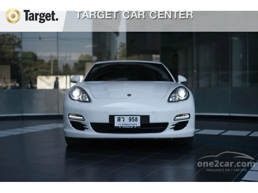 2012 Porsche Panamera V6 Sedan