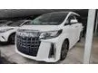 Recon 2022 Toyota Alphard 2.5 SC MPV JBL / SUNROOF / REAR TV / BSM / DIM / SURROUND CAMERA / POWER BOOT