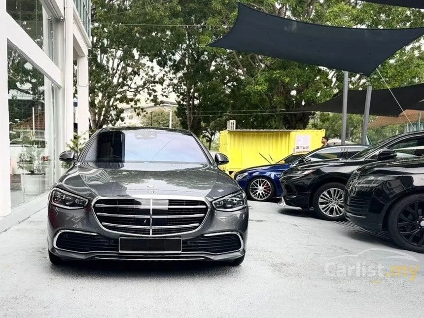 2022 Mercedes-Benz S580e Sedan