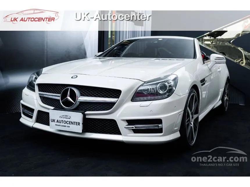 2013 Mercedes-Benz SLK200 AMG Dynamic BlueEFFICIENCY Convertible