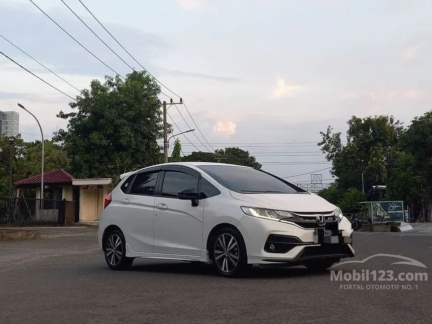 Jual Mobil Honda Jazz 2019 RS 1.5 di Jawa Timur Automatic Hatchback Putih Rp 255.000.005