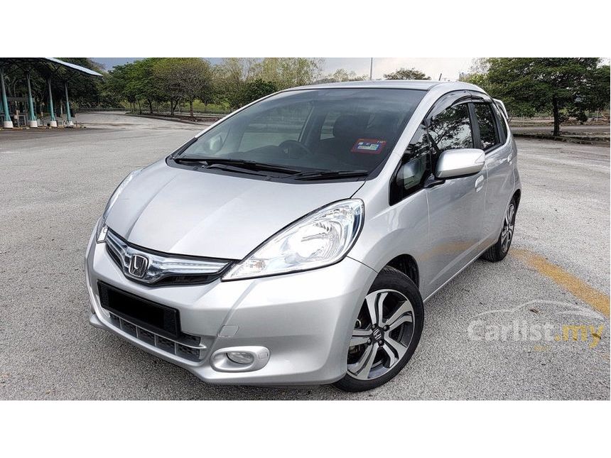 Honda Jazz 12 Hybrid 1 3 In Kuala Lumpur Automatic Hatchback Silver For Rm 44 800 Carlist My