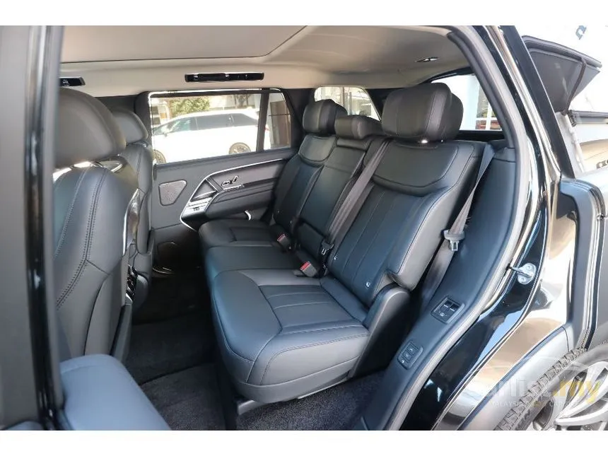 2025 Land Rover Range Rover P530 SV LWB SUV