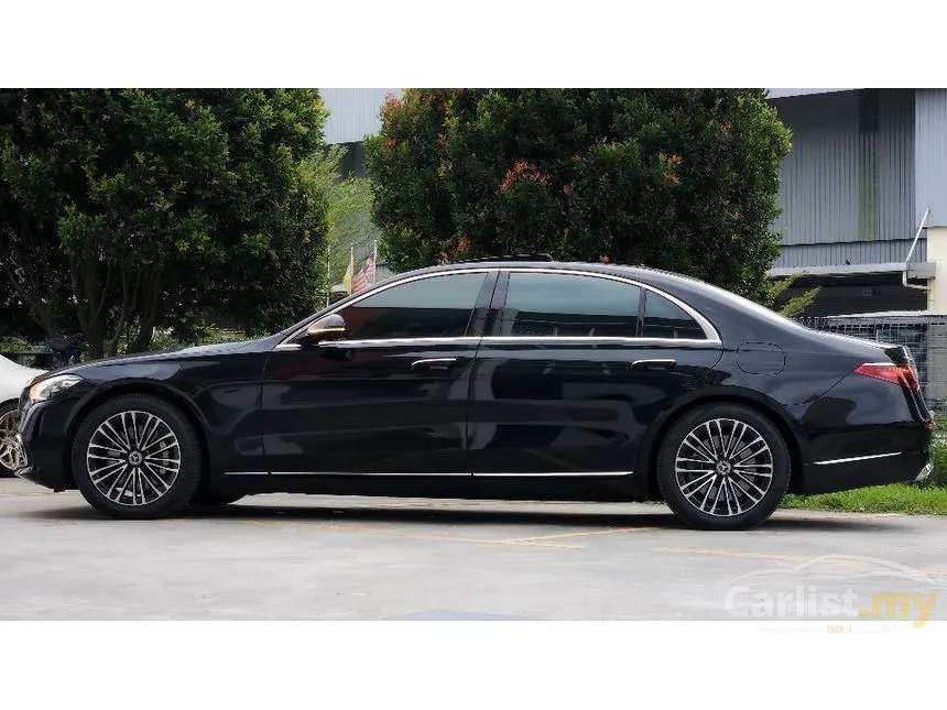 2022 Mercedes-Benz S580e Sedan