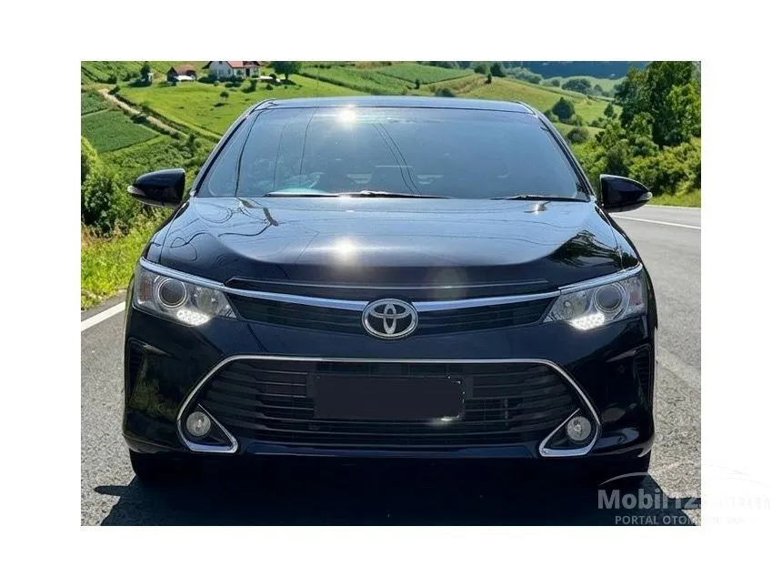 2017 Toyota Camry V Sedan