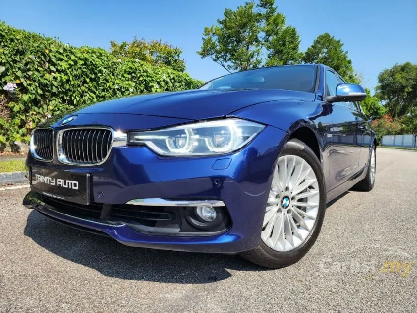 2018 BMW 318i Luxury Sedan
