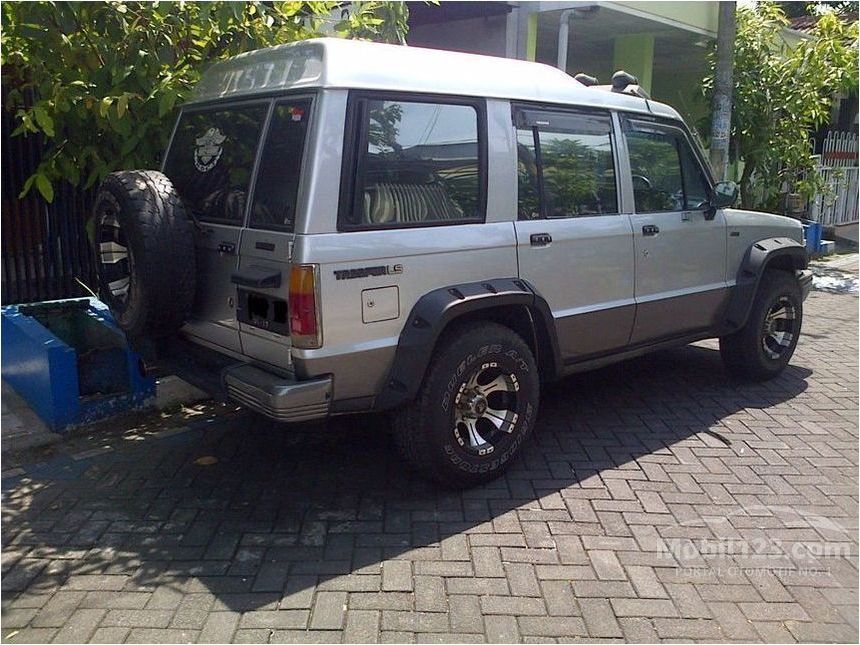 Jual Mobil Chevrolet Trooper 1994 2.4 di Jawa Timur Manual 