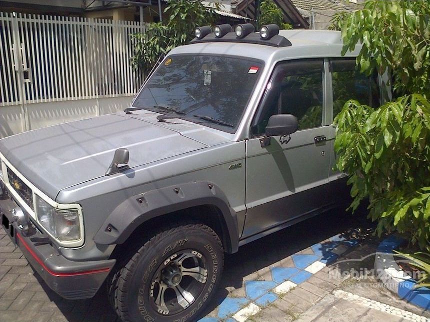 Jual Mobil Chevrolet Trooper 1994 2.4 di Jawa Timur Manual 