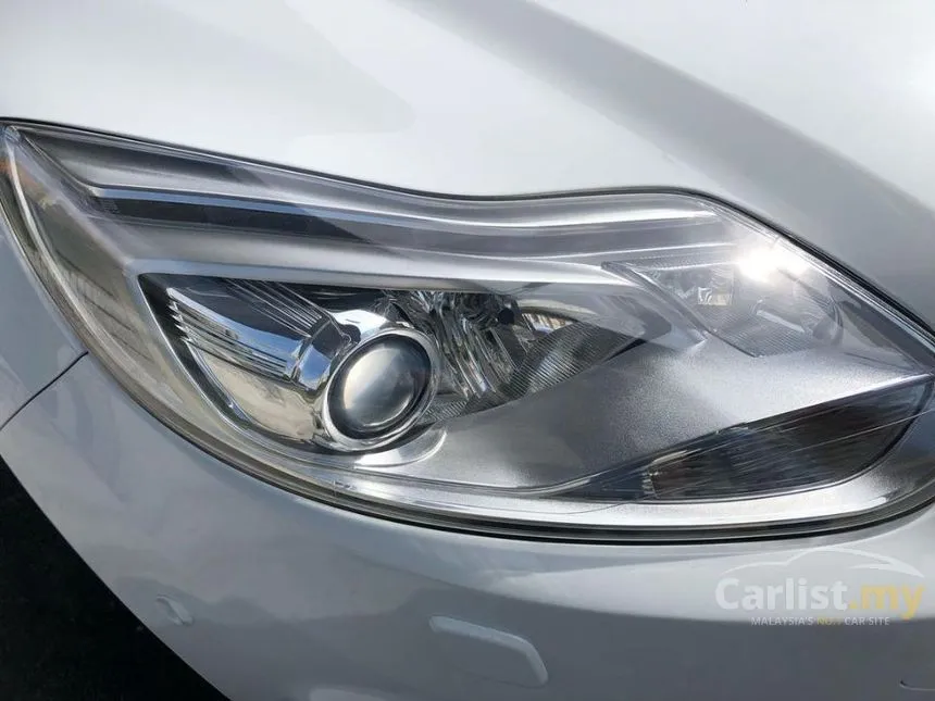 2013 Ford Focus Titanium Sedan