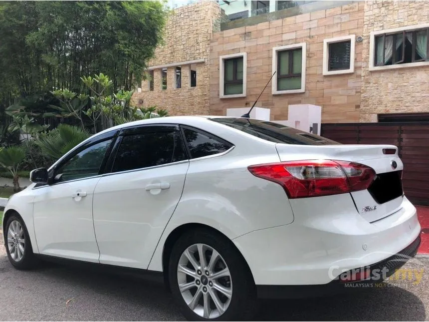 2013 Ford Focus Titanium Sedan