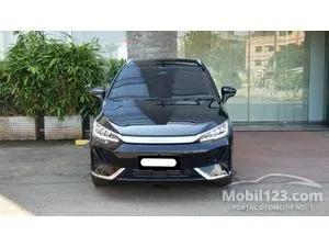 2025 BYD M6 Superior Captain 6 Seater MPV