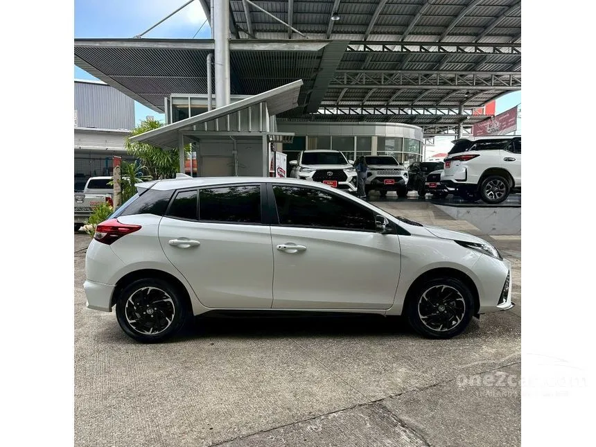 2021 Toyota YARIS Sport Premium Hatchback