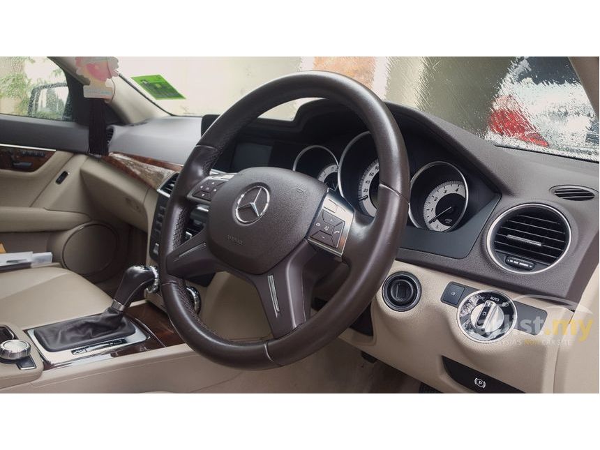 2012 Mercedes-Benz C200 CGI Elegance Sedan