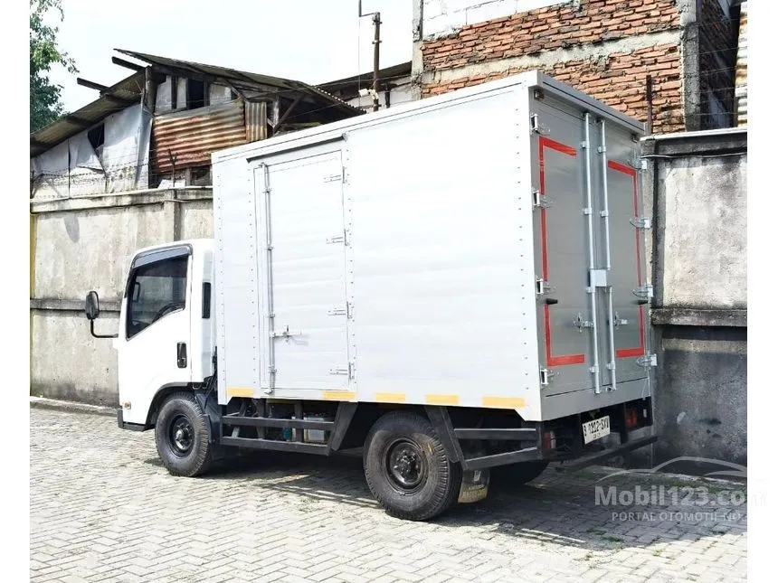 2023 Isuzu Elf NLR Truck
