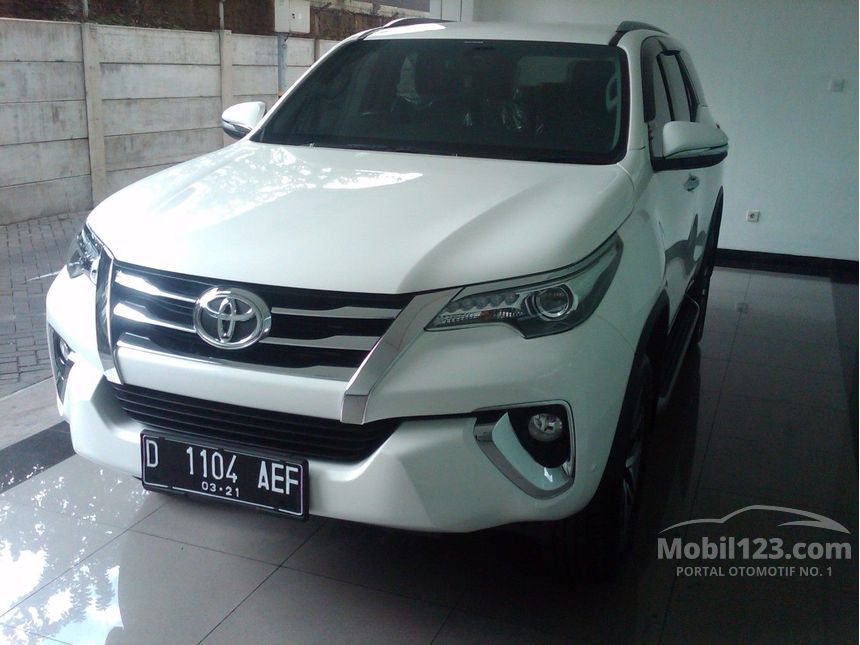 Jual Mobil  Toyota  Fortuner 2019 VRZ  2 4 di Jawa Barat 