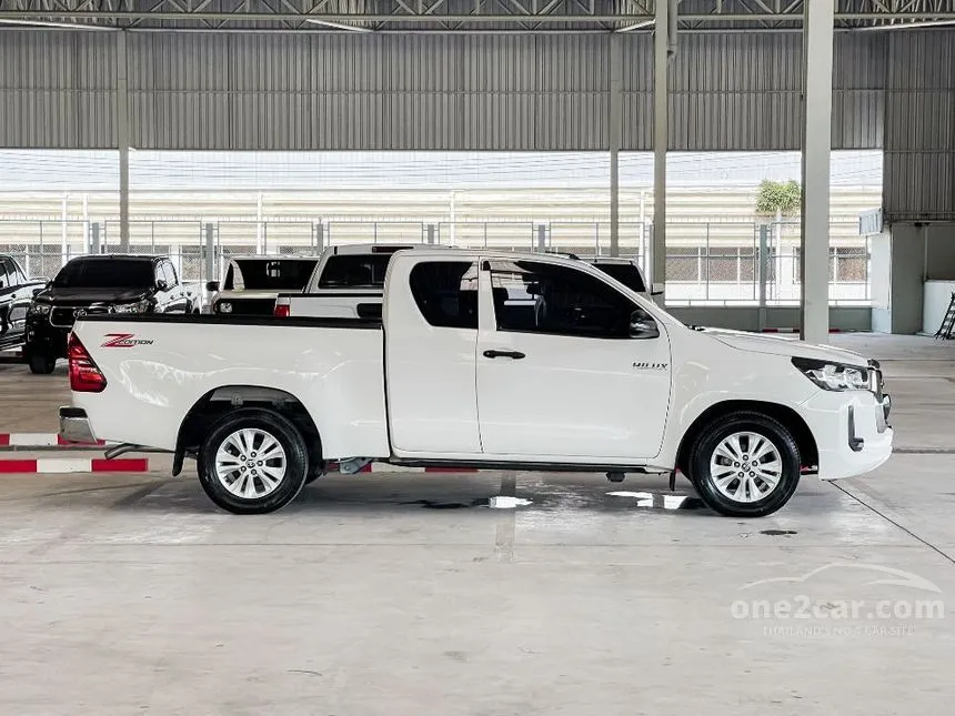 2022 Toyota HILUX REVO Z Edition Entry Smart Cab Pickup
