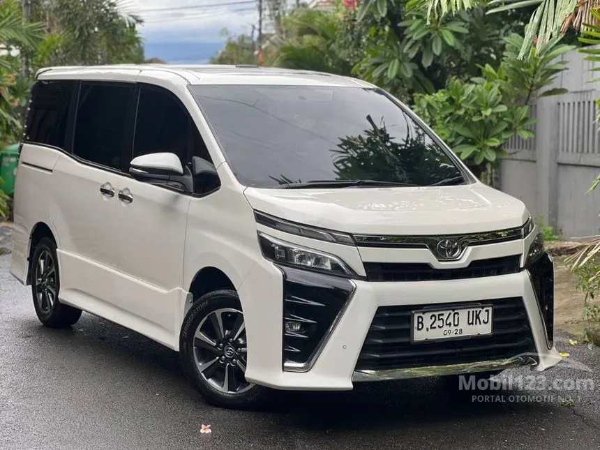 Jual Mobil Toyota Voxy 2018 2.0 di DKI Jakarta Automatic MPV Putih Rp 310.000.000