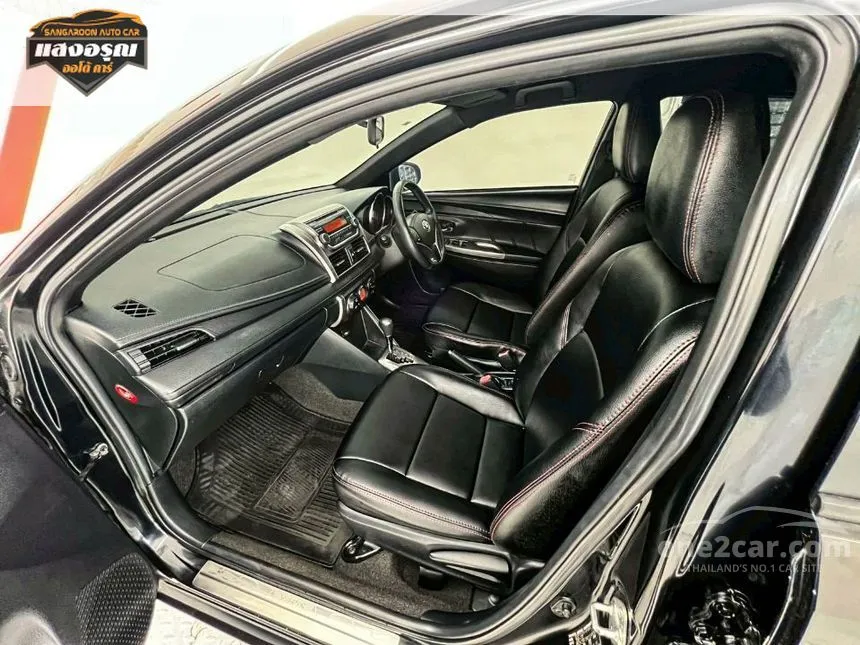 2014 Toyota YARIS G Hatchback