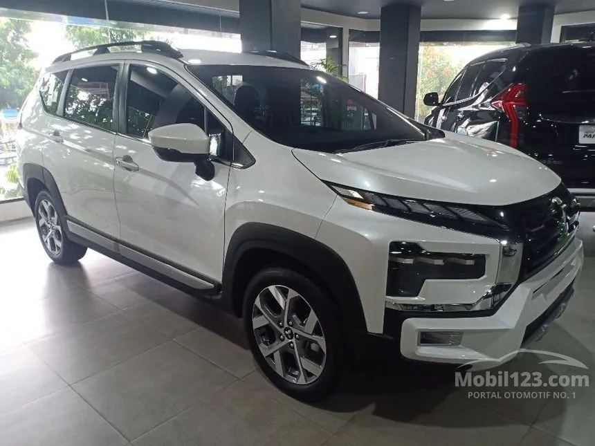 Jual Mobil Mitsubishi Xpander 2023 CROSS Premium Package 1.5 di DKI Jakarta Automatic Wagon Putih Rp 322.000.000