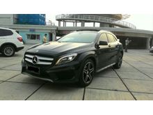 Mercedes Benz GLA200 Sport AMG Hitam 2014