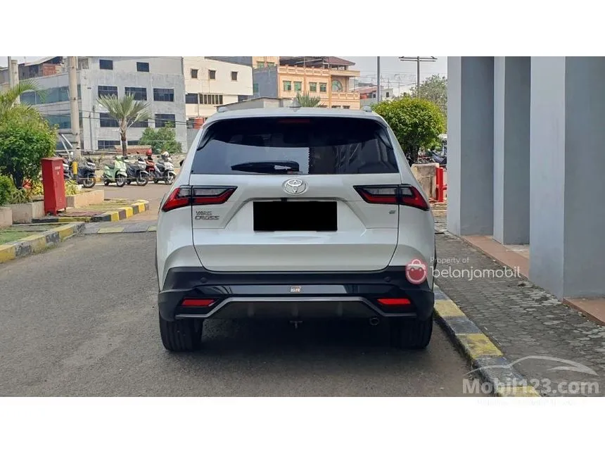 2023 Toyota Yaris Cross S SUV