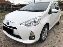 2013 Toyota Prius C 1.5 Hybrid Hatchback - LIKE NEW