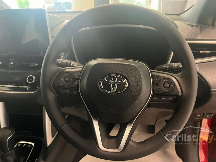 2022 Toyota Corolla Cross Hybrid SUV