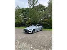 2023 Mercedes-Benz C300 2.0 AMG Line Sedan Grey on Black Odo 8 Rbuan (TERMURAH)