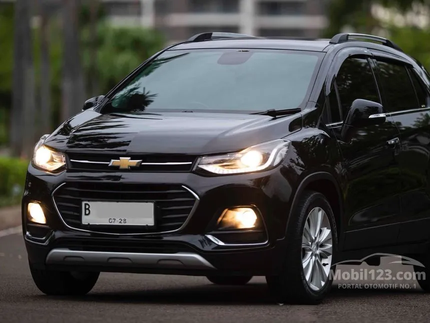 Jual Mobil Chevrolet Trax 2018 Premier 1.4 di Banten Automatic SUV Hitam Rp 182.000.000
