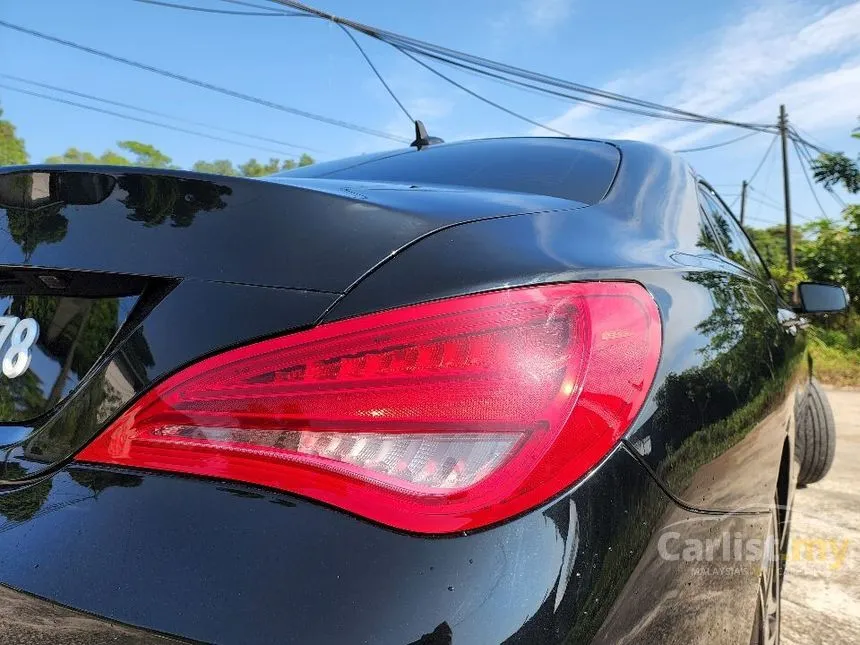 2015 Mercedes-Benz CLA200 Sedan