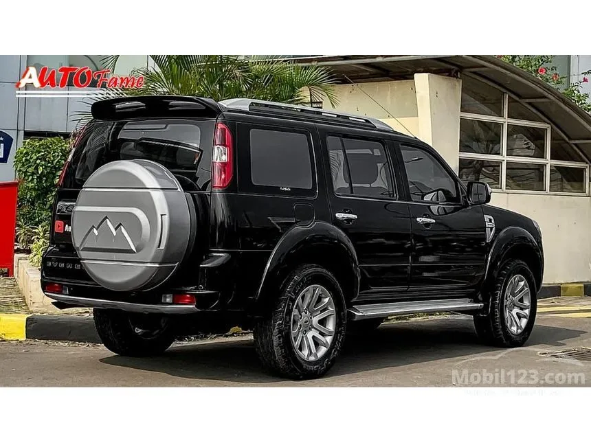 2014 Ford Everest XLT 4X2 SUV