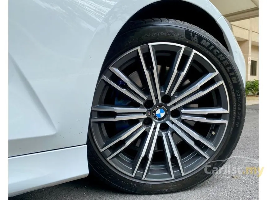 2022 BMW 330i M Sport Driving Assist Pack Sedan