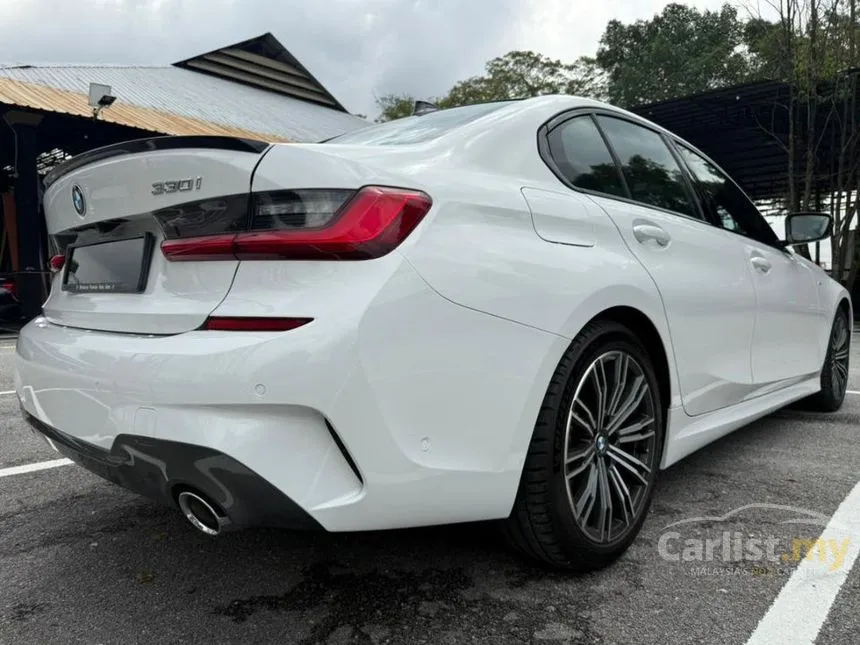 2022 BMW 330i M Sport Driving Assist Pack Sedan