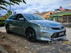 2015 Toyota Camry 2.5 Hybrid Sedan