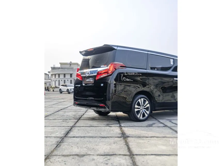 2023 Toyota Alphard G MPV