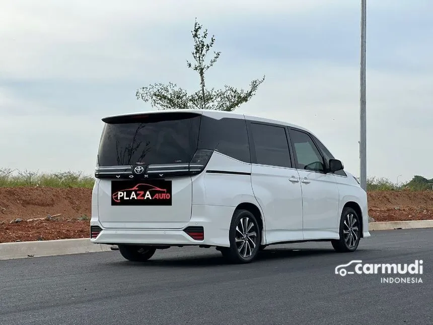 2022 Toyota Voxy Wagon