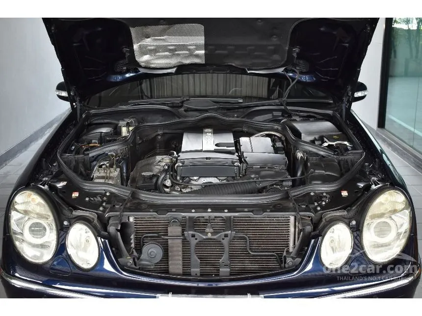 2003 Mercedes-Benz E200 Kompressor Elegance Sedan