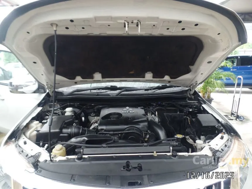 2016 Mitsubishi Triton VGT Dual Cab 4X4 Pickup