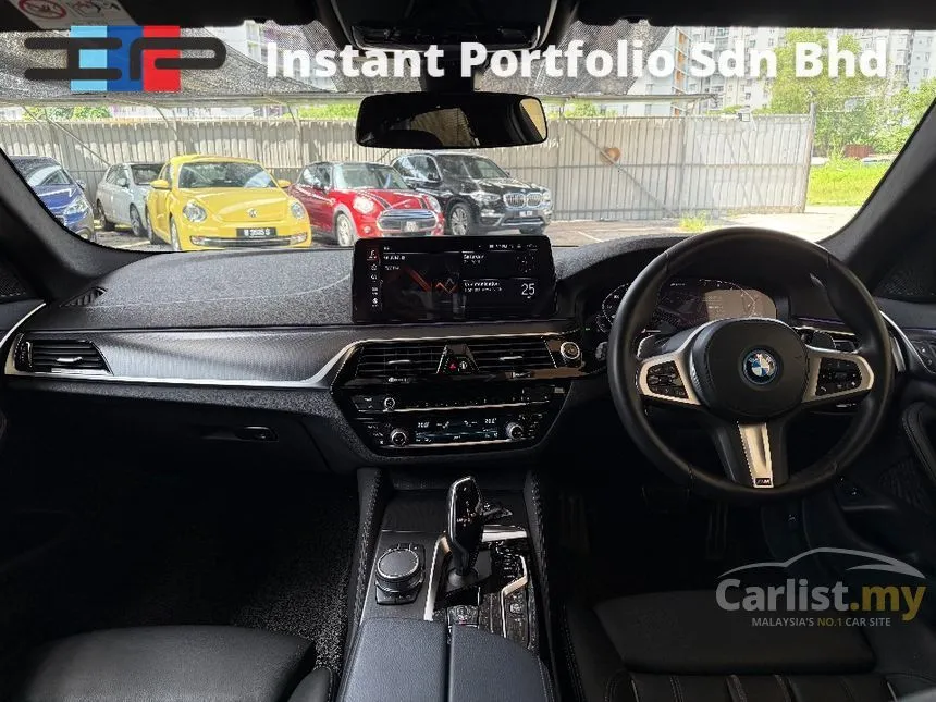 2022 BMW 530e M Sport Sedan