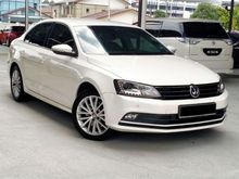 2017 Volkswagen Jetta 1.4 TSI Highline Sedan (A) WITH WARRANTY LEATHER SEAR DVD PLAYER