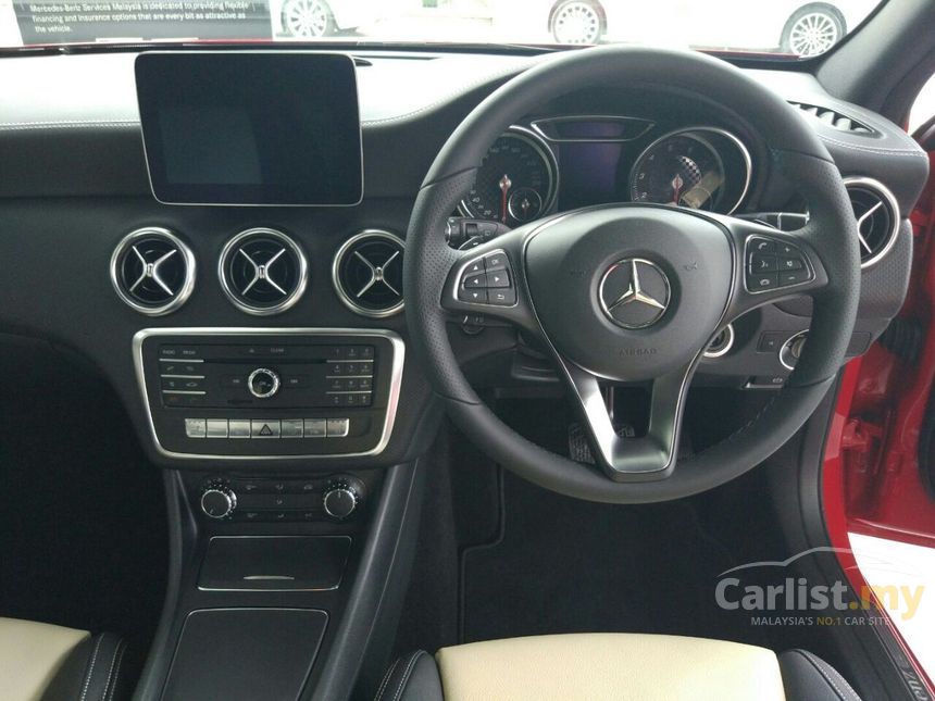 2017 Mercedes-Benz A200 Activity Edition Hatchback