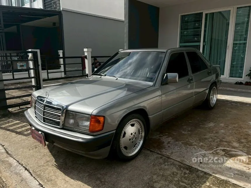 1992 Mercedes-Benz 190E Sedan