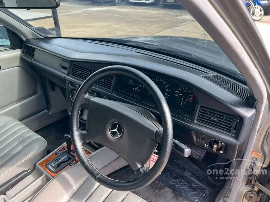 1992 Mercedes-Benz 190E Sedan