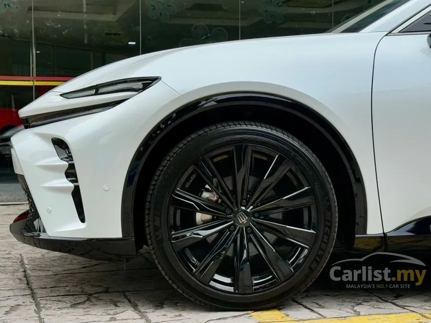 2024 Toyota Crown Sport Z PHEV SUV