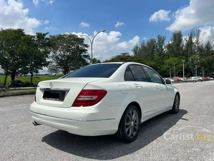 2011 Mercedes-Benz C200 Elegance CGI Sedan