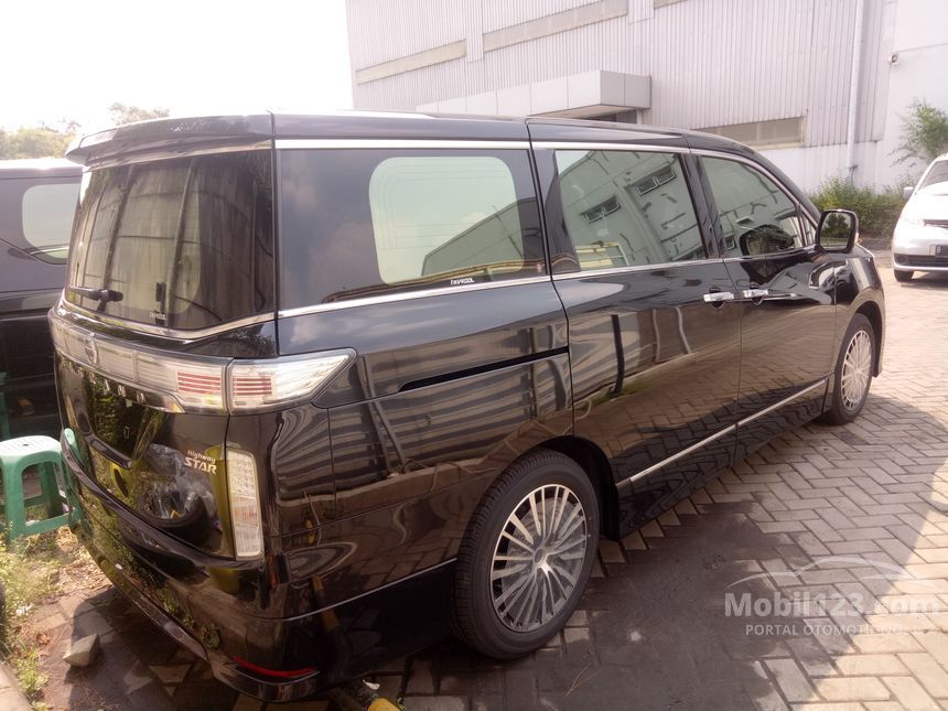 Nissan elgrand 2018