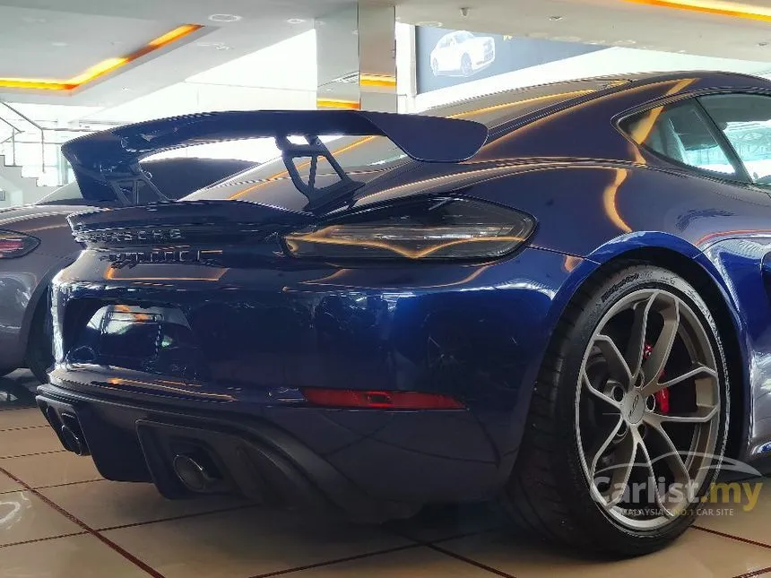 2022 Porsche 718 Cayman GT4 Coupe