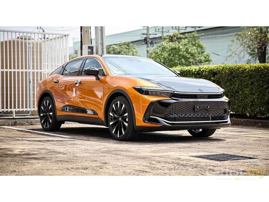 Recon 2022 Toyota Crown Crossover 2.4 RS Advanced AWD Orange