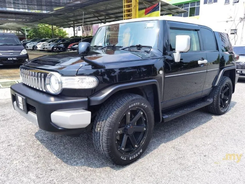 2016 Toyota FJ Cruiser SUV